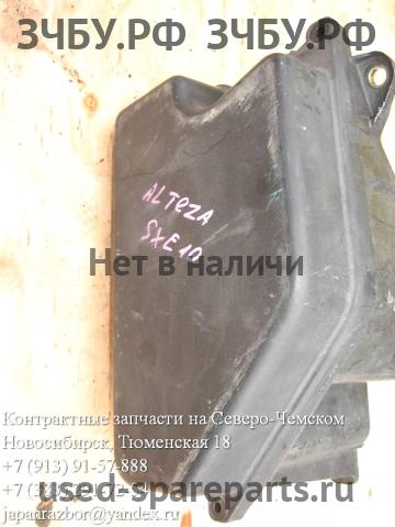 Toyota Altezza Блок предохранителей
