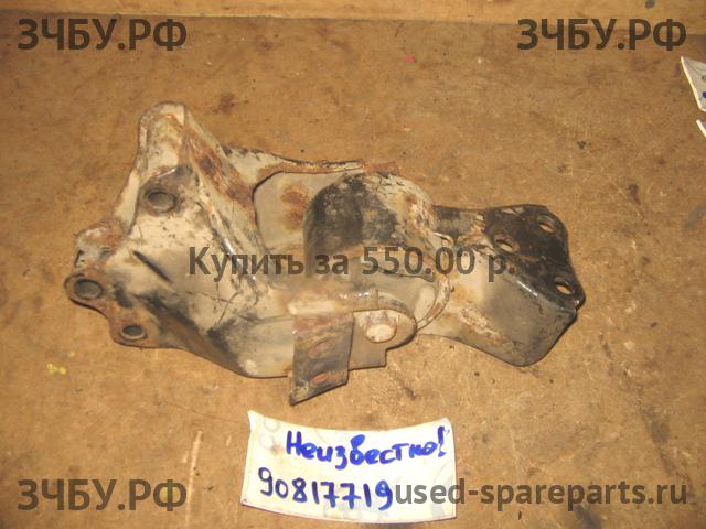 Mazda 626 [GE] Опора двигателя