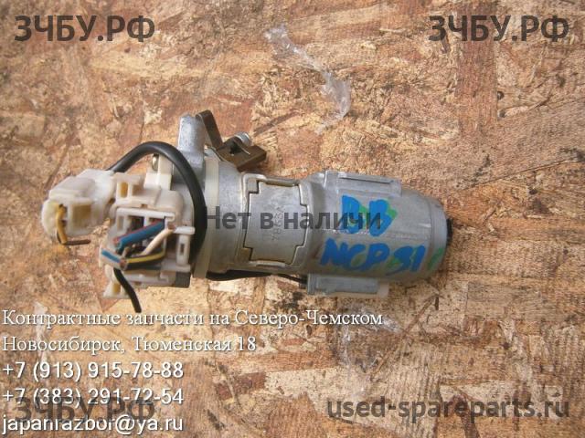 Toyota BB (1) Замок зажигания