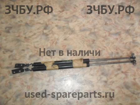 Subaru Legacy 4 (B13) Амортизатор крышки багажника