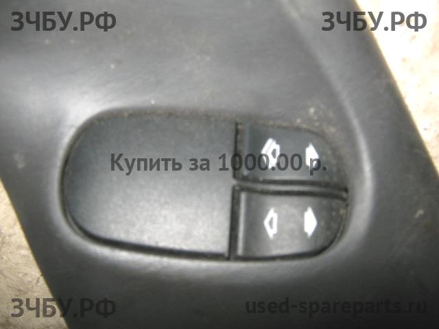 Ford Focus 1 Кнопка стеклоподъемника передняя левая (блок)