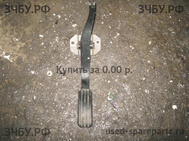 Renault Logan 1 Педаль газа