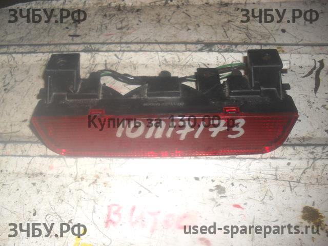 Mitsubishi Pajero/Montero 3 Фонарь задний (стоп сигнал)
