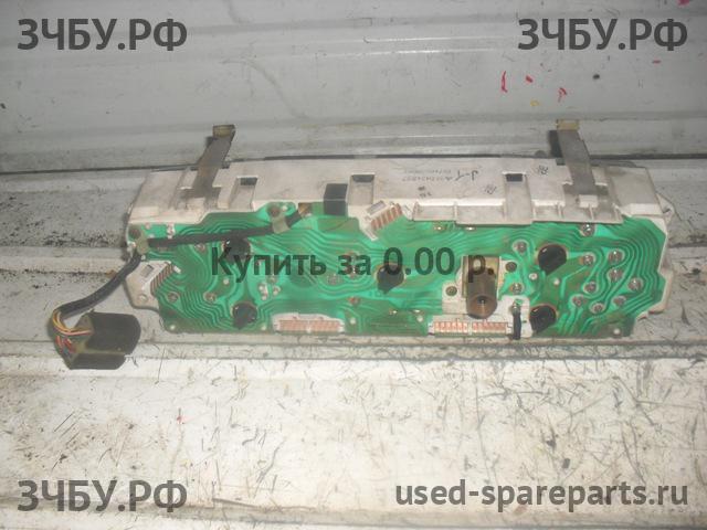Mitsubishi Galant 6 (E3) Панель приборов