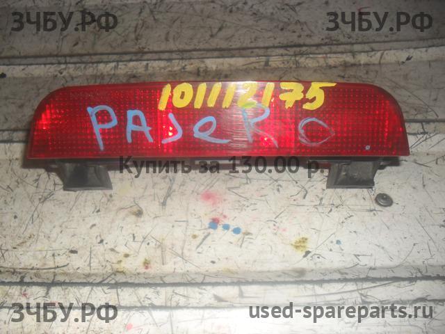 Mitsubishi Pajero/Montero 3 Фонарь задний (стоп сигнал)