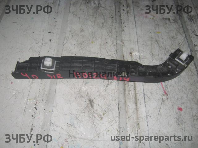 Honda Civic 8 (5D) Кронштейн