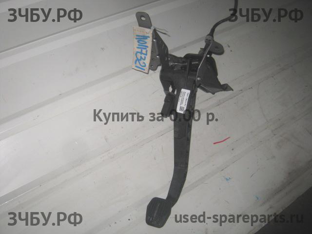 Ford Focus 2 (рестайлинг) Педаль сцепления