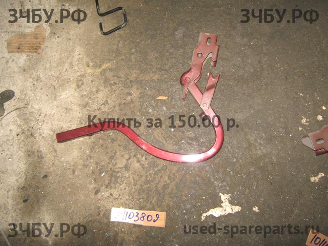 Hyundai Elantra 1 Петля крышки багажника правая