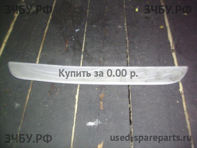 Определить Определить Накладка на порог (кузов внутри)