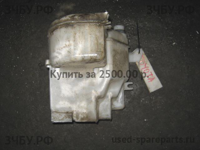 Lexus IS (2) 250/350 Бачок омывателя лобового стекла