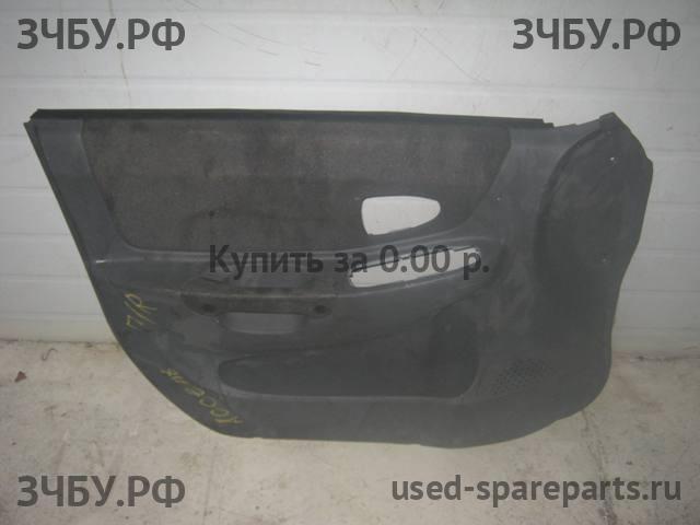 Hyundai Accent 1 Обшивка двери передней левой