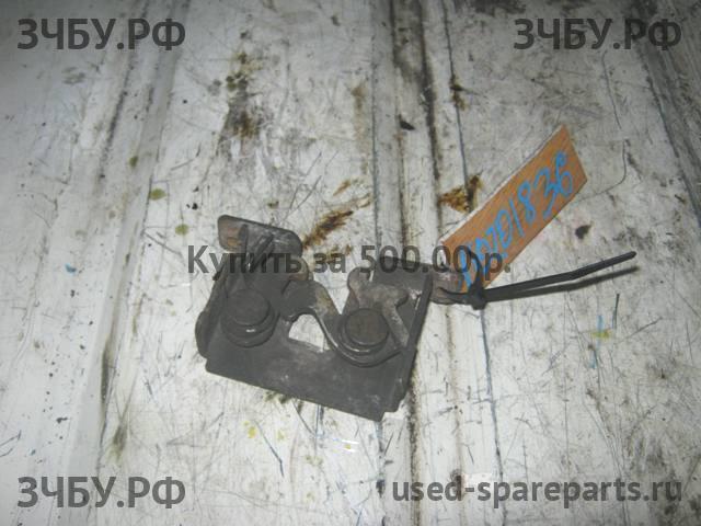 BMW X3 E83 Замок капота