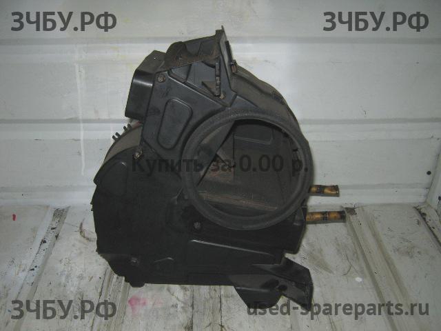 Chevrolet Metro (MR226) Корпус отопителя (корпус печки)