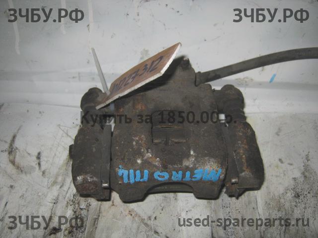 Chevrolet Metro (MR226) Суппорт передний левый (в сборе со скобой)