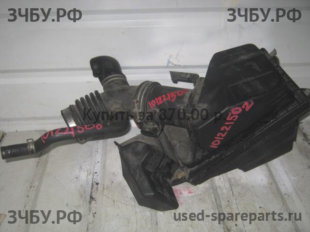Nissan Primera P12 Патрубок