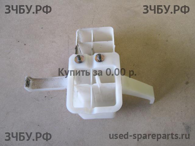 Chevrolet Aveo 2 (T250) Кронштейн