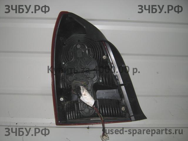 Nissan Primera P12 Фонарь правый