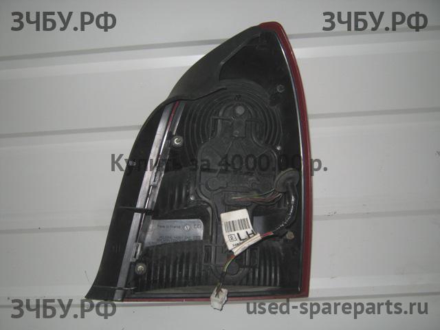 Nissan Primera P12 Фонарь левый