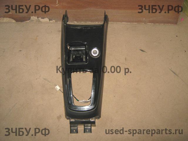 Mitsubishi Lancer 9 [CS/Classic] Консоль между сиденьями (Подлокотник)