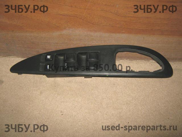 Nissan Primera P12 Кнопка стеклоподъемника передняя левая (блок)