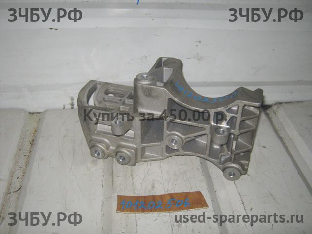 Chevrolet Aveo 1 (T200) Кронштейн компрессора кондиционера