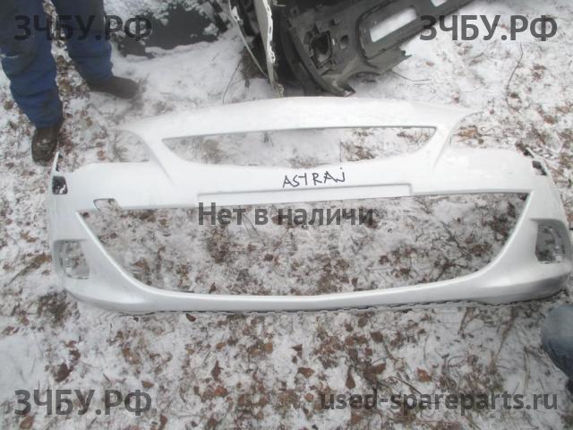 Opel Astra J Бампер передний