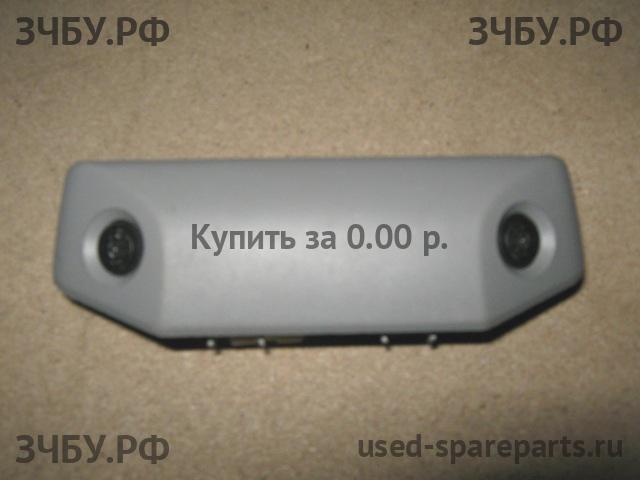 Nissan Primera P12 Плафон салонный