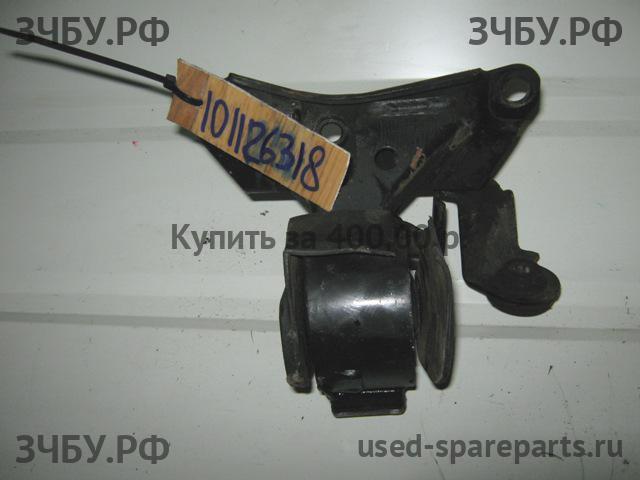 Nissan Primera P12 Опора двигателя