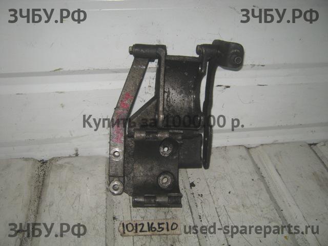 Chery Amulet (A15) Кронштейн насоса гидроусилителя