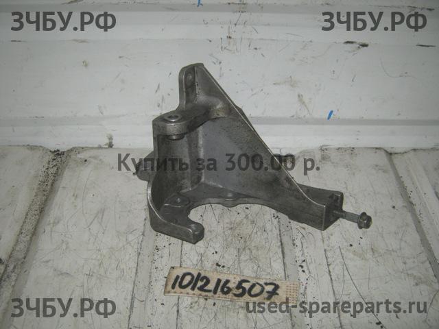 Subaru Forester 2 (S11) Кронштейн генератора