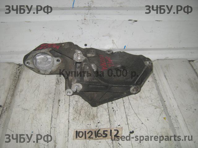 Opel Vectra B Кронштейн насоса гидроусилителя