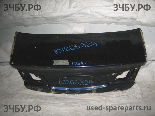 Honda Civic 8 (5D) Крышка багажника