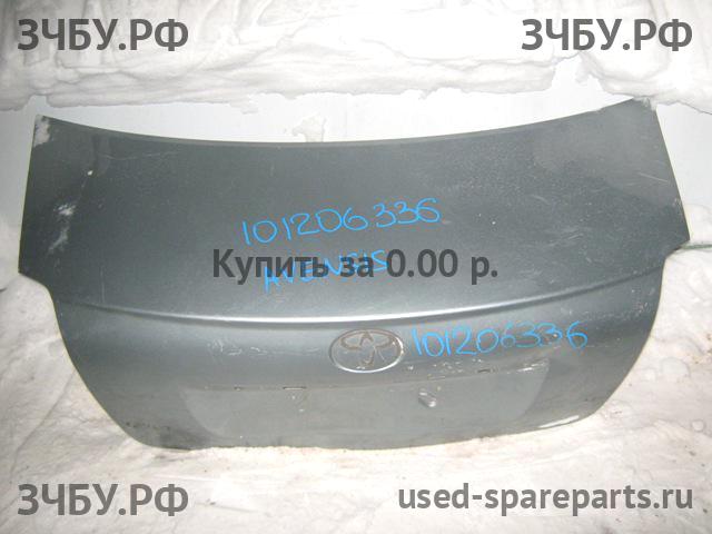 Toyota Avensis 2 Крышка багажника