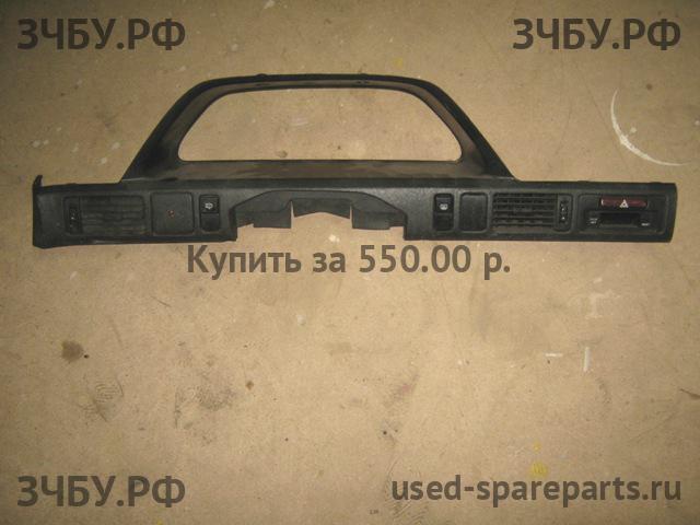 Mazda 323 [BG] Накладка декоративная на панель приборов