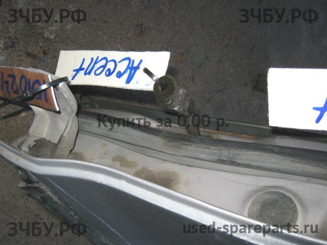 Hyundai Accent 1 Петля двери задней левой
