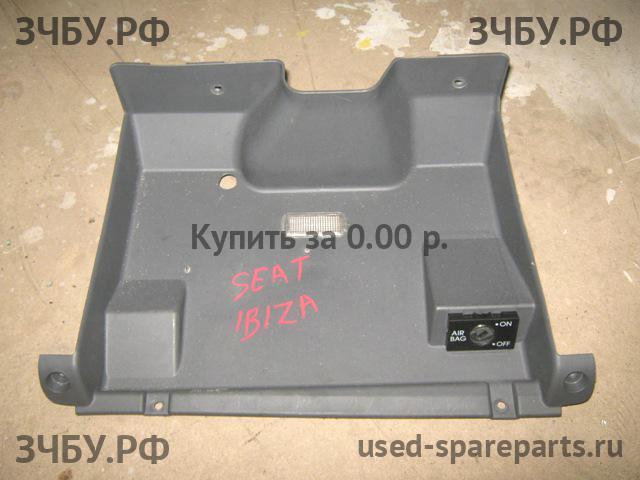Seat Ibiza 3 (6L) Пластик салона