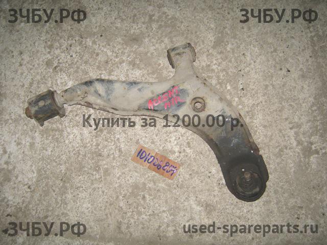 Hyundai Accent 1 Рычаг передний правый