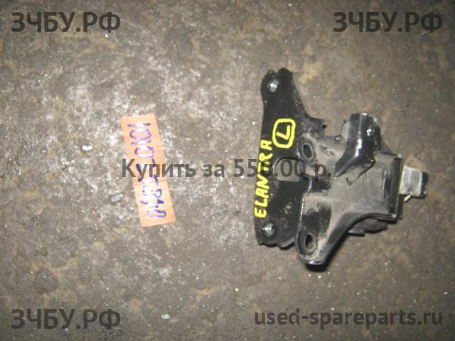 Hyundai Elantra 1 Опора двигателя