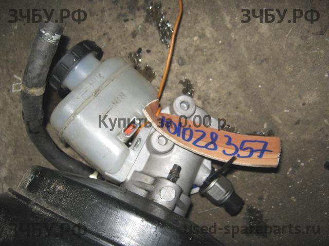 Infiniti FX 35/45 [S50] Бачок главного тормозного цилиндра