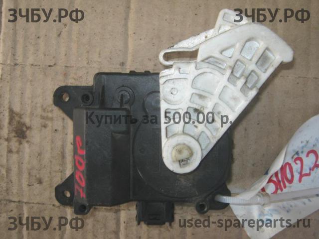 Toyota Corolla (E14 - E15) Моторчик заслонки печки