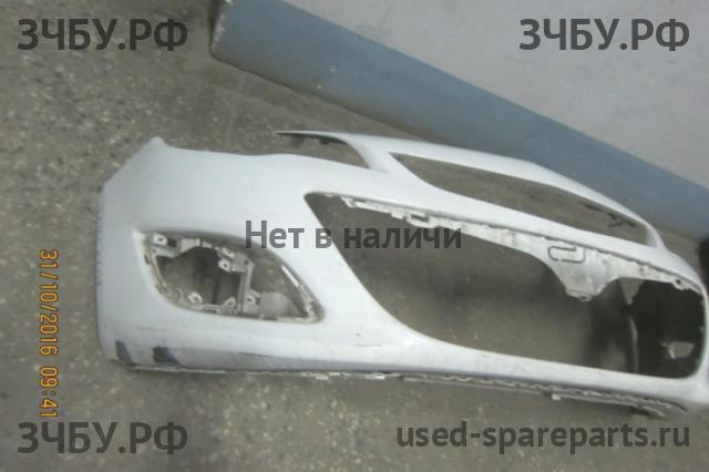 Opel Astra J Бампер передний