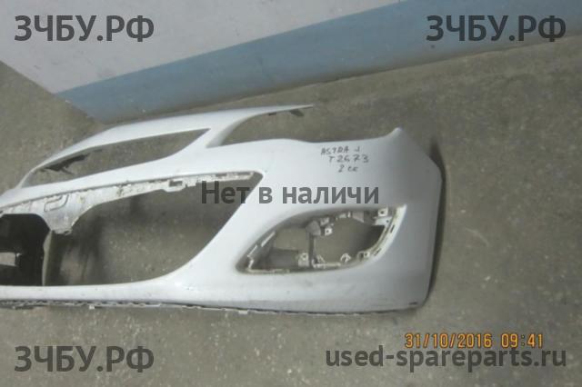 Opel Astra J Бампер передний