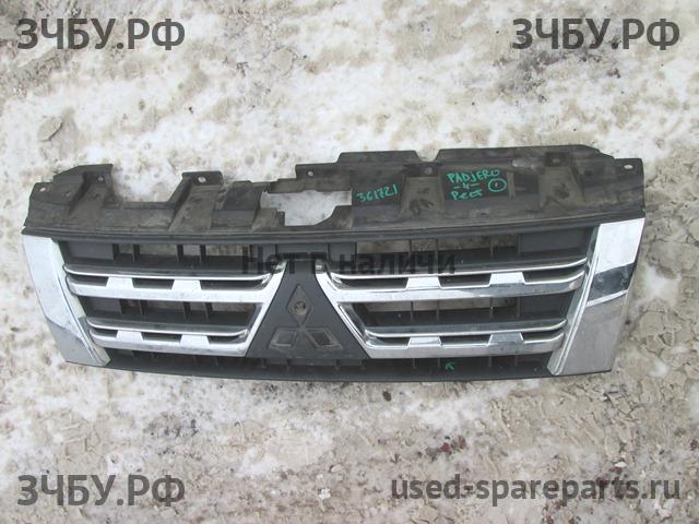 Mitsubishi Pajero/Montero 4 Решетка радиатора