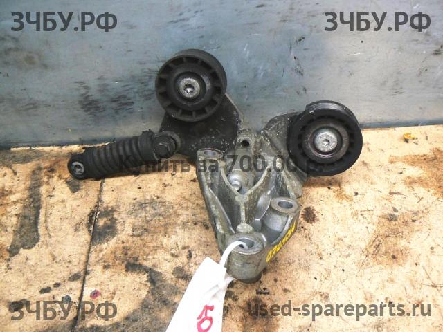 Ford Mondeo 3 Кронштейн ролика натяжения ремня