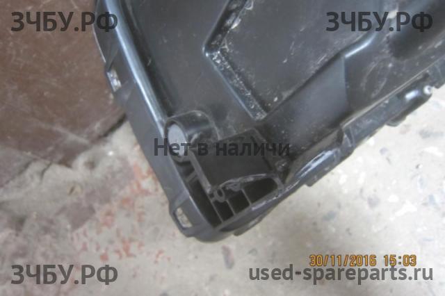 Toyota RAV 4 (3) Фара правая