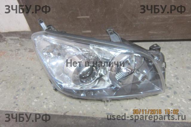 Toyota RAV 4 (3) Фара правая