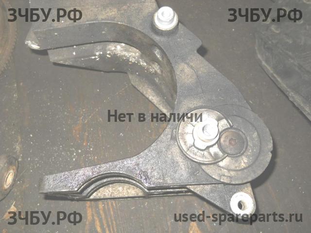 Ford Focus 1 Кронштейн генератора