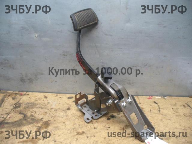 KIA Soul 1 Педаль тормоза