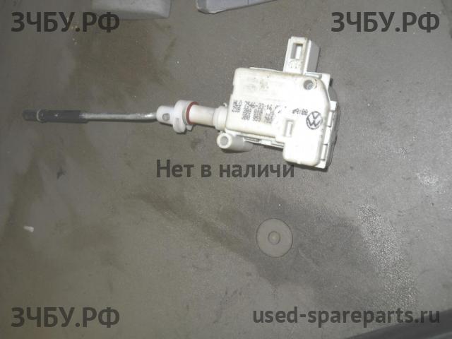 Volkswagen Passat B5 (рестайлинг) Активатор замка крышки бензобака