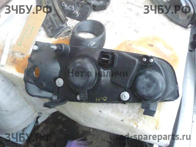 Hyundai Elantra 1 Фара правая